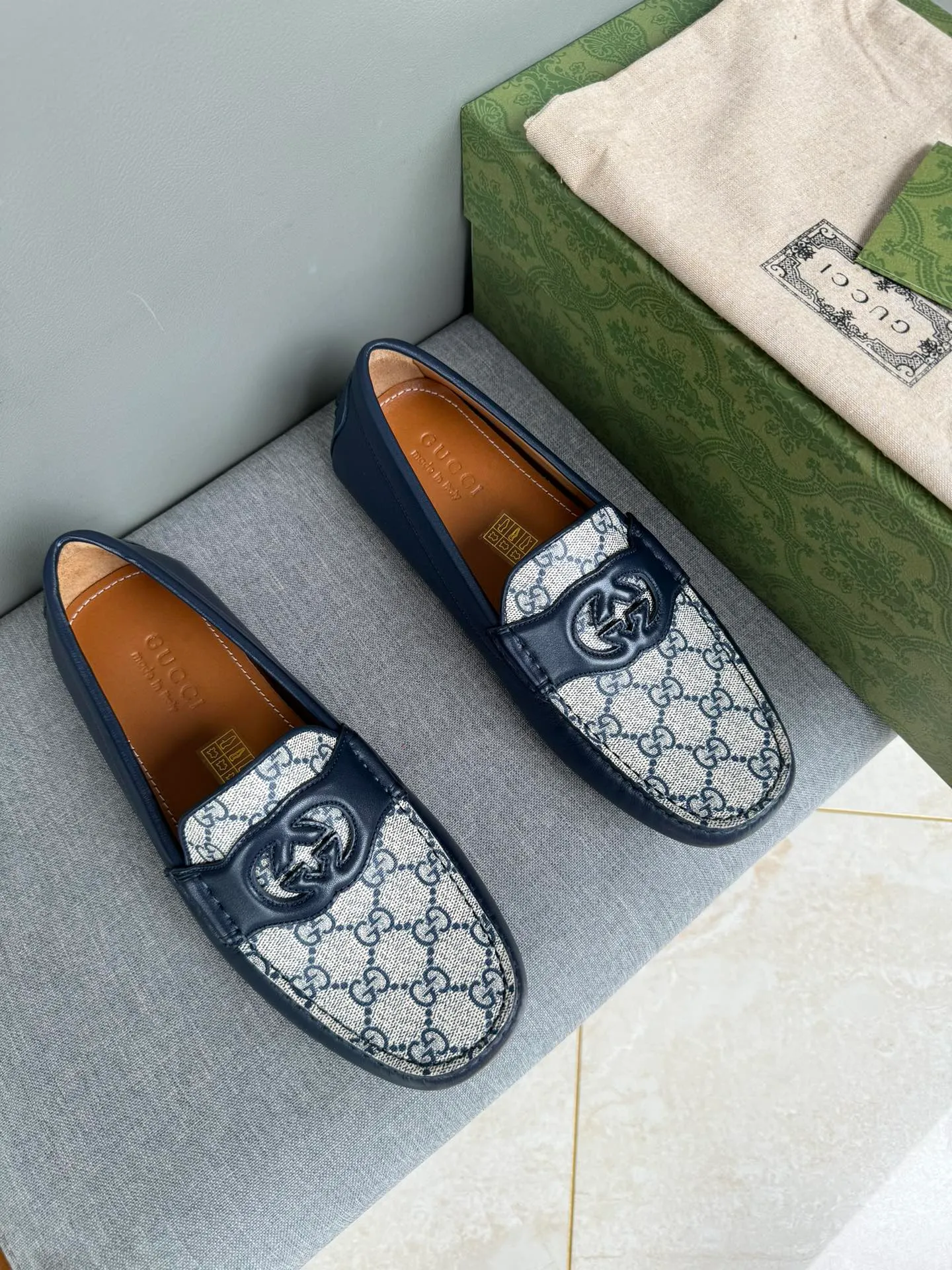 Batch 740💰[strong][strong][strong] Original order quality, new counter styles synchronized, Gucci counter new styles, handmade men's driving shoes, beanie shoes, slip-on shoes, lazy shoes, exquisite hand-stitching, workmanship details comparable to counters, Italian imported cowhide, water-dyed cowhide lining, tree paste leather feet, sweat-absorbent and deodorant, black, gray, blue, burgundy, 39-44 in large quantities in stock (38, 45 custom-made)